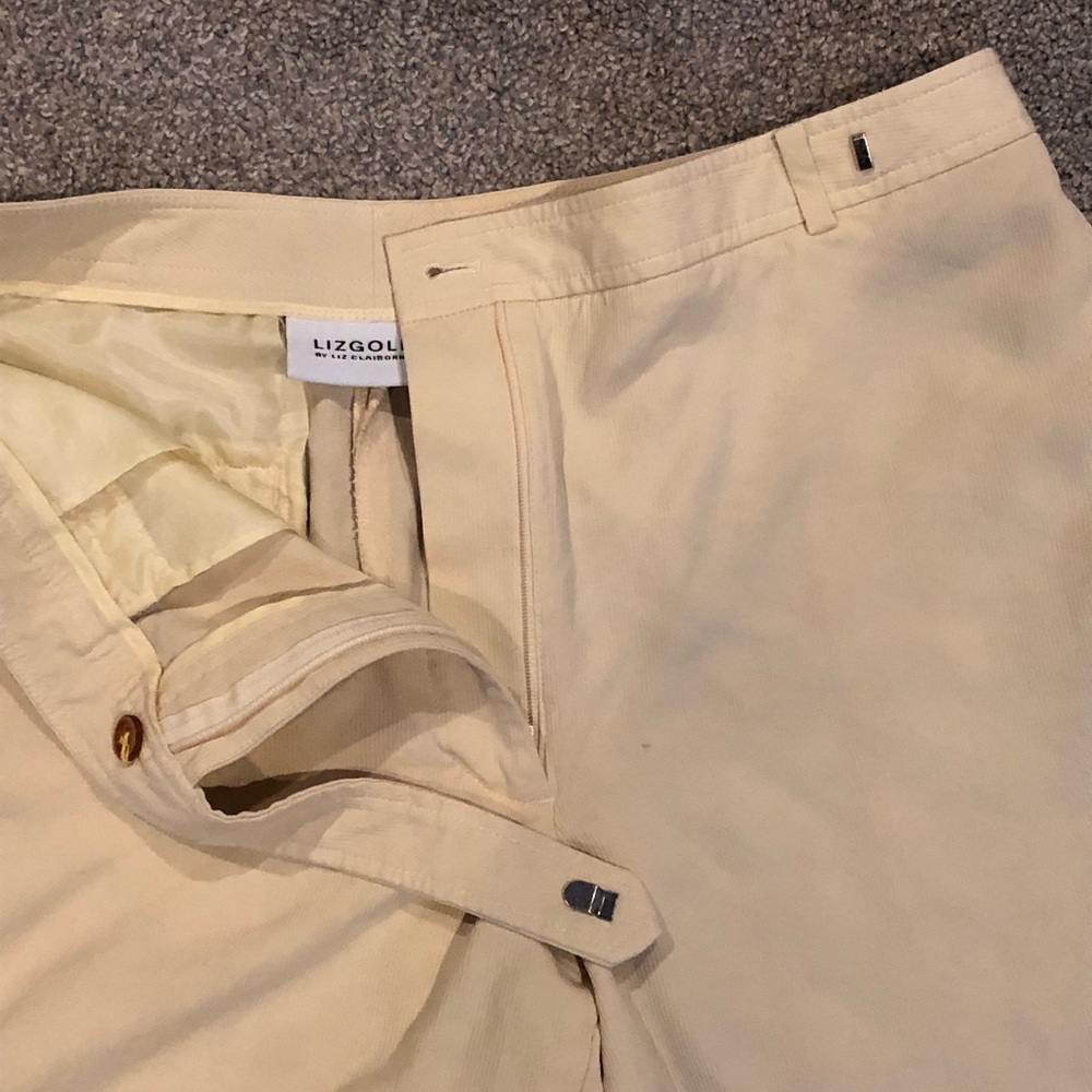 Liz Golf Liz Claiborne Women’s Yellow Golf Walking Shorts Size 12 100% Silk - Picture 3 of 6
